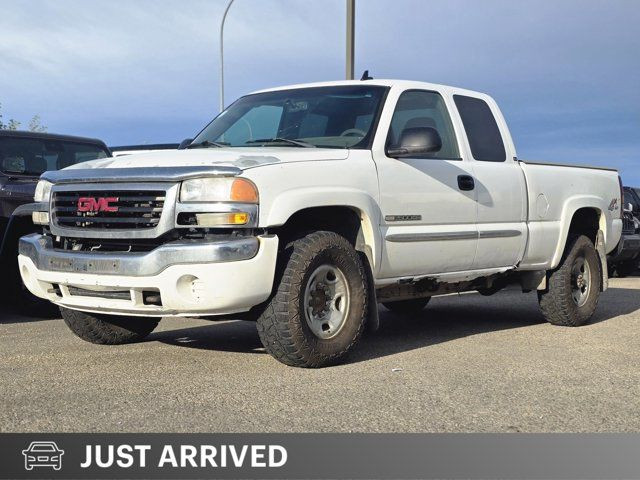 2006 GMC Sierra 2500HD in Cars & Trucks in Grande Prairie