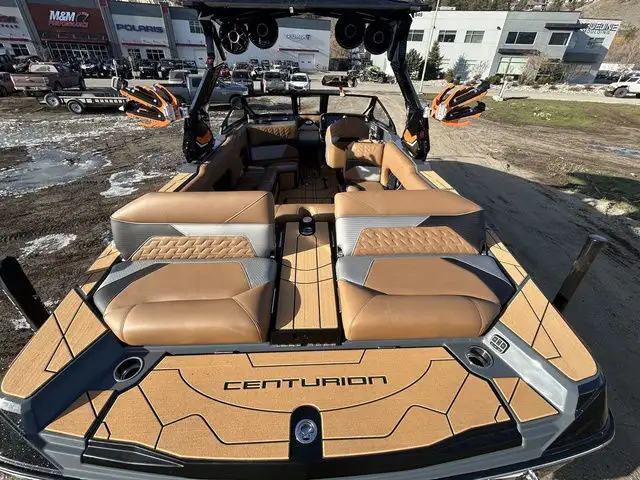 2025 Centurion RI245 in Powerboats & Motorboats in Kelowna - Image 9
