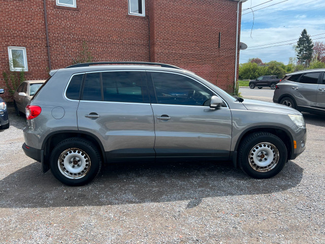 2010 Volkswagen Tiguan SE in Cars & Trucks in Oshawa / Durham Region - Image 4