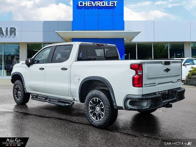 2022 Chevrolet Silverado 1500 ZR2 sunroof,rain sense wipers,h... in Cars & Trucks in Ottawa - Image 4