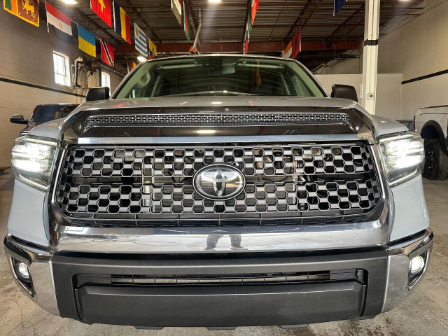 2021 Toyota Tundra 4X4 CrewMax SR5 in Cars & Trucks in City of Toronto - Image 2