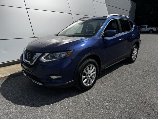 Nissan Rogue SV AWD Tissu Mags Push Start Toit Panoramique 2020  in Cars & Trucks in Trois-Rivières