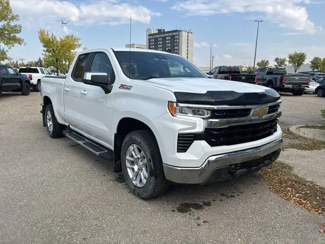 2022 Chevrolet Silverado 1500 LT / 1LT / DOUBLECAB / 5.3L / Z71 in Cars & Trucks in Calgary - Image 7