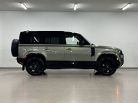 Le Land Rover Defender 110 P400 X-Dynamic SE 2023 est un VUS robuste et performant qui allie capacit... (image 8)