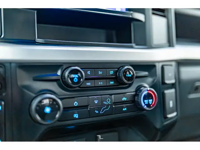 2023 Ford F-350 4x4 Crew Cab XL Deck BCam dans Autos et camions dans Grande Prairie - Image 18