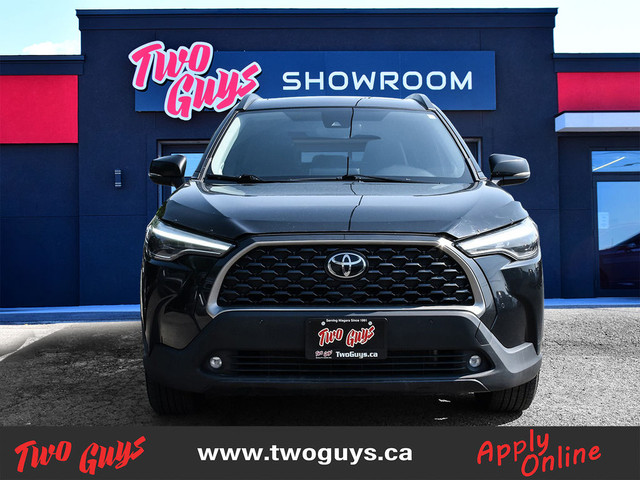 2022 Toyota Corolla Cross XLE AWD Sunroof Leather Back Up Camera in Cars & Trucks in St. Catharines - Image 3