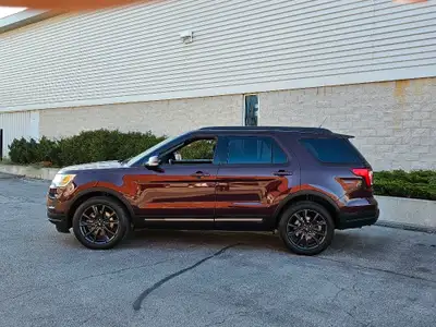 2019 Ford Explorer XLT 4WD 7 PASSENGER-LEATHER-PANO ROOF-NAVI-CA