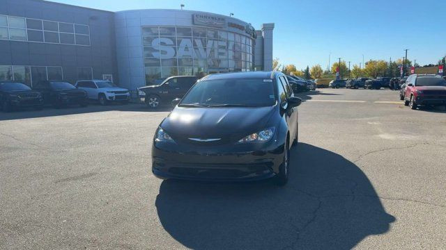 2024 Chrysler Grand Caravan SXT | Heated Seats | Remote Start in Cars & Trucks in Edmonton - Image 3