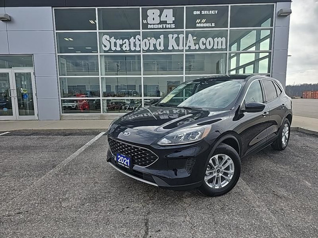 2021 Ford Escape SE - Heated Seats! only 950kms! in Cars & Trucks in Stratford