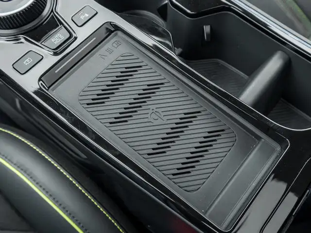 2023 Kia EV6 GT | Suede Seats | Heads Up Display in Cars & Trucks in Guelph - Image 18