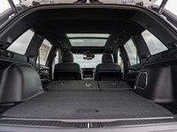 The 2025 Jeep Grand Cherokee Limited is a premium sport utility vehicle designed to deliver exceptio... (image 7)