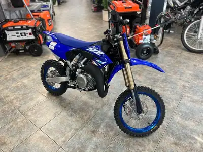 YAMAHA YZ65 2025 Conçue pour tout pilote de mini motos qui vise la victoire. La YZ65 de Yamaha est l...