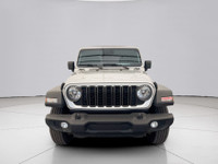 À voir! / Come see it! TRÈS BIEN ÉQUIPÉ / VERY WELL EQUIPPED. Version Sport 4x4 avec Moteur V6 3.6L,... (image 1)