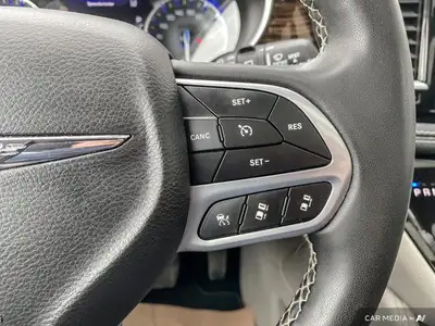 2023 Chrysler Pacifica Limited AWD | Nav | Heated Seats, View more