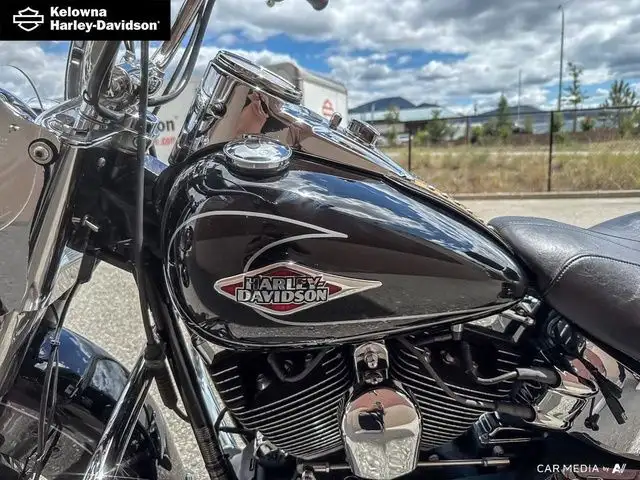 2010 Harley-Davidson Softail FLSTC - Heritage Classic in Street, Cruisers & Choppers in Kelowna - Image 23