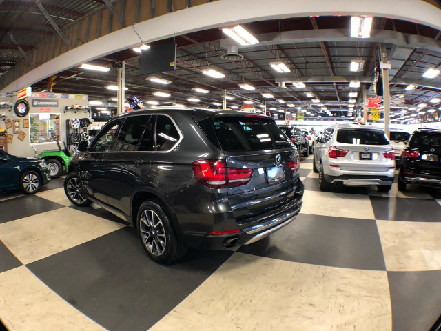 2017 BMW X5 xDrive35i LEATHER PANO/ROOF NAVI B/SPOT HUD CAMERA in Cars & Trucks in City of Toronto - Image 4