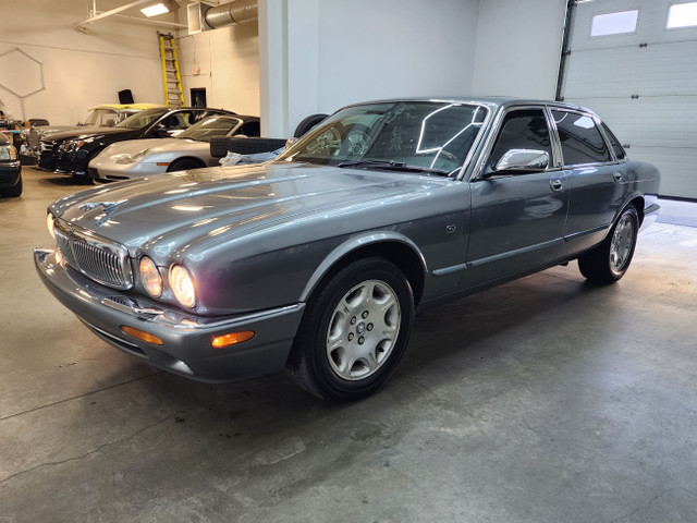 2003 Jaguar XJ8 V8,  New Brakes & Tires, No Accident in Cars & Trucks in Edmonton - Image 2