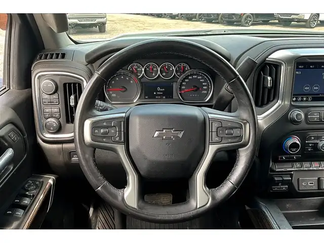 2022 Chevrolet Silverado 1500 LTD LT Trail Boss | 5.3L V8 | Line in Cars & Trucks in Mississauga / Peel Region - Image 6