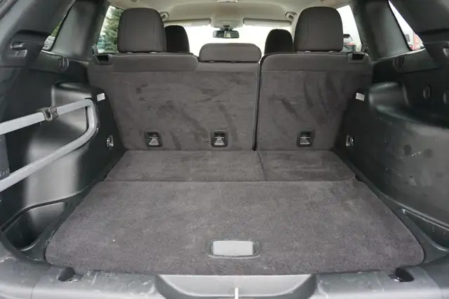 2017 Jeep Cherokee in Cars & Trucks in Oakville / Halton Region - Image 34