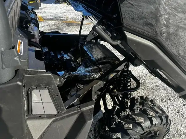 2025 CANAM DEFENDER XT HD10 BLACK!! FINANCE @ 125 B/W! in ATVs in Strathcona County - Image 7