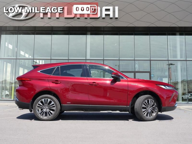 2021 Toyota Venza XLE - Cooled Seats - Premium Audio - $255 B/W in Cars & Trucks in Ottawa - Image 2