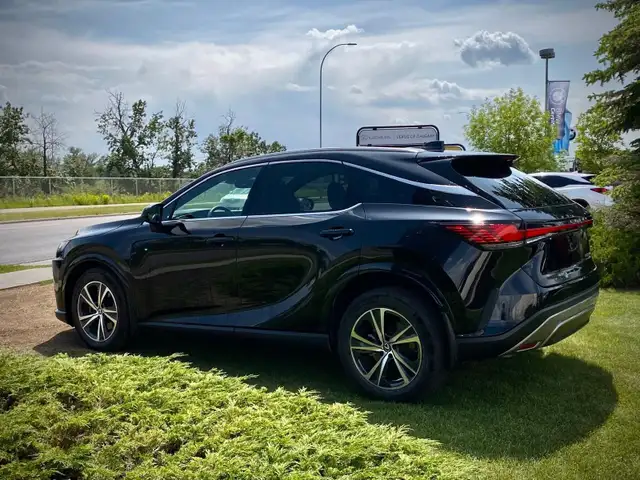 2023 Lexus RX 350 in Cars & Trucks in Calgary - Image 5