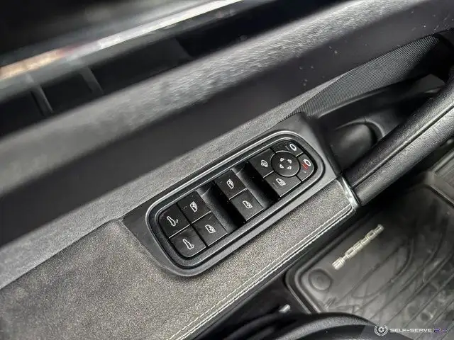 2023 Porsche Cayenne GTS | PREMUIM PKG | MATRIX HEADLIGHTS dans Autos et camions dans Comté de Strathcona - Image 24