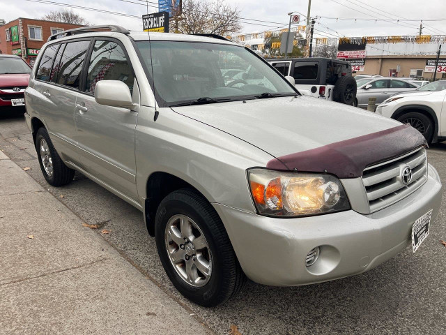 2005 Toyota Highlander in Cars & Trucks in City of Toronto - Image 3