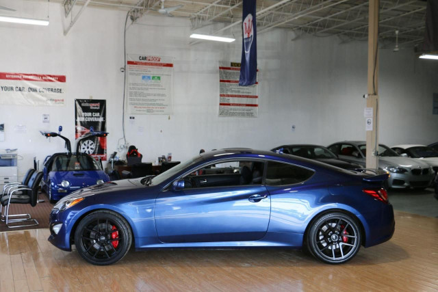  2016 Hyundai Genesis Coupe R-SPEC 3.8L V6 - 6SPD|BREMBO|19"WHEE in Cars & Trucks in City of Toronto - Image 3