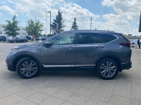 Humberview Volkswagen on the Queensway Experience luxury, reliability, and versatility in this 2020... (image 3)