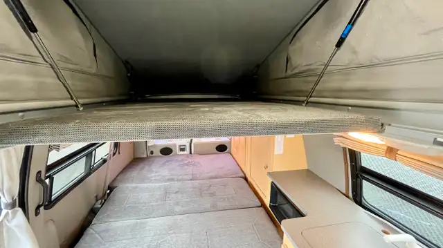 2002 PLEASURE-WAY TRAVERSE in RVs & Motorhomes in Victoria - Image 20