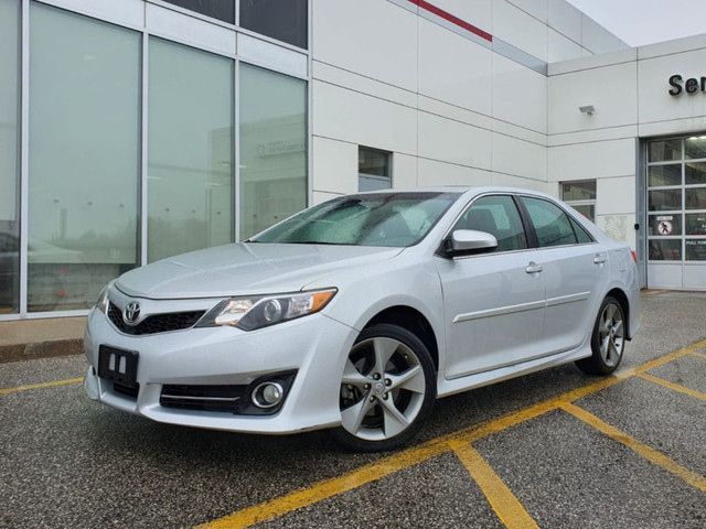 2014 Toyota Camry 4dr Sdn V6 Auto SE | Alloys | Sunroof in Cars & Trucks in City of Toronto - Image 2