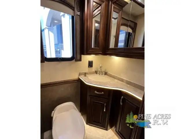 2016 Entegra Coach Anthem 42RBQ 42 Miles All New Tires ! in RVs & Motorhomes in Moncton - Image 45