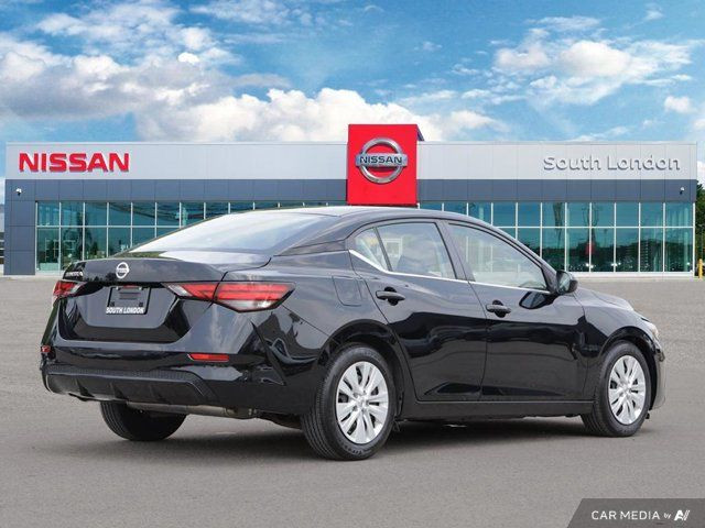 2020 Nissan Sentra in Cars & Trucks in London - Image 3