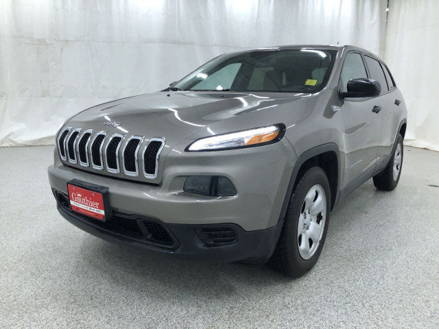 2018 Jeep Cherokee Sport in Cars & Trucks in Winnipeg - Image 2