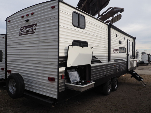 Coleman 295QB - sold at cost - Bunk House - OUTSIDE KITCHEN  in Travel Trailers & Campers in Kitchener / Waterloo - Image 3
