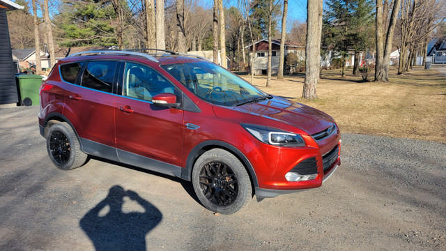 2015 Ford Escape Titanium in Cars & Trucks in Victoriaville