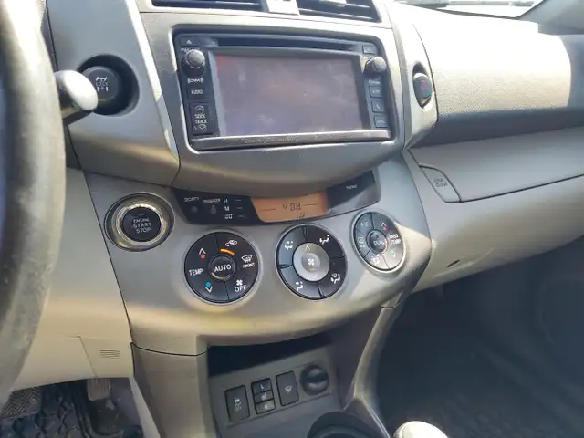 2012 Toyota RAV4 in Cars & Trucks in St. Albert - Image 12