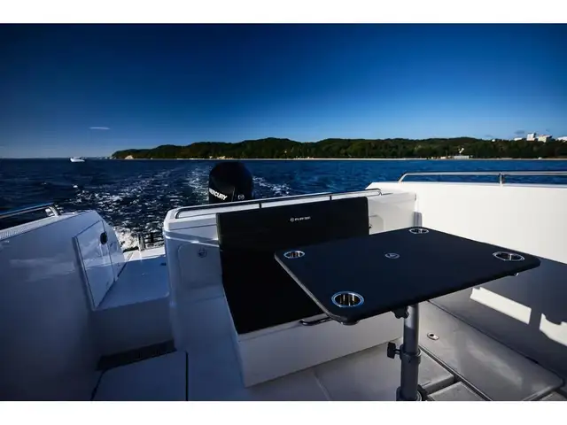 2025 Parker 920 EXPLORER MAX in Powerboats & Motorboats in Québec City - Image 17