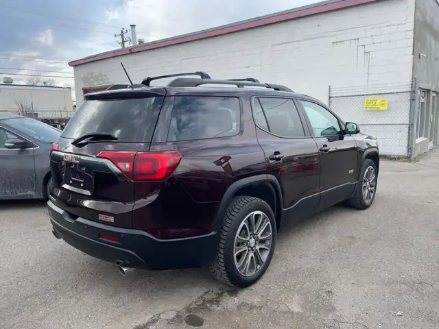 2017 GMC Acadia SLT in Cars & Trucks in Calgary - Image 4