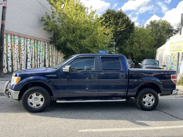 2010 FORD F-150 XLT SUPER CREW CAB 4X4 ONE OWNER / CERTIFIED63849106005633121