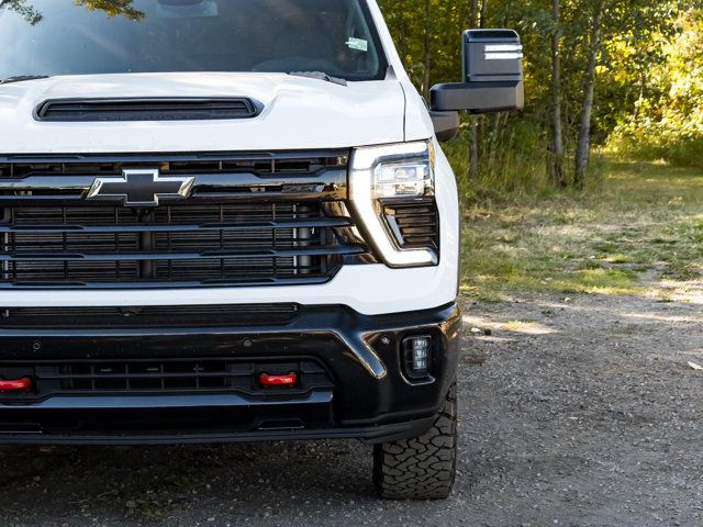 2025 Chevrolet Silverado 2500HD LT in Cars & Trucks in Edmonton - Image 4