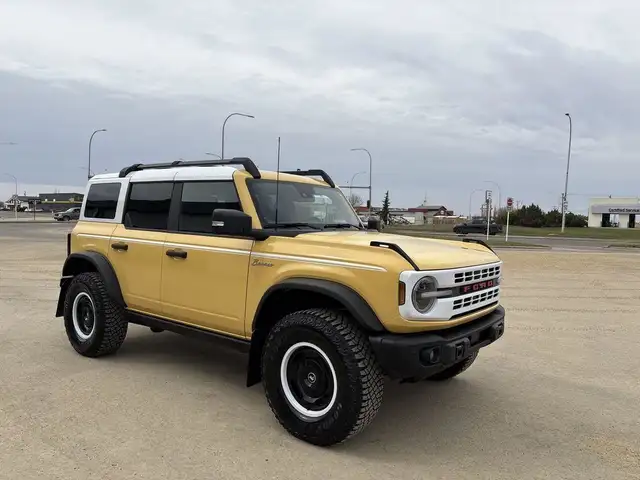 2023 Ford Bronco Heritage Limited Edition in Cars & Trucks in Edmonton - Image 2