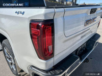 Powered by innovation, our used 2022 GMC Sierra 1500 SLT Crew Cab short box 4X4 delivers what you de... (image 9)