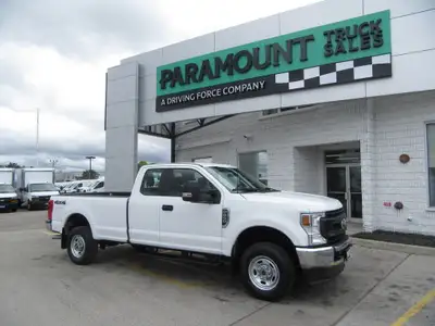 6.2 V8 GAS ENGINE, AUTO TRANS, A/C, AM/FM STEREO WITH BLUETOOTH, BACKUP CAMERA, POWER WINDOWS & LOCK...