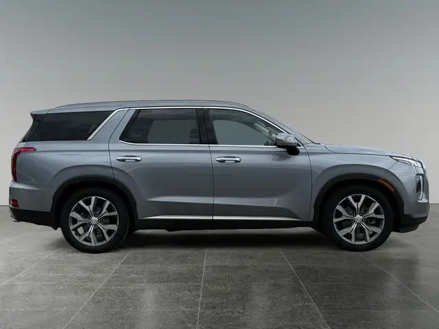 2020 Hyundai Palisade Luxury 8-Passenger AWD in Cars & Trucks in Calgary - Image 9