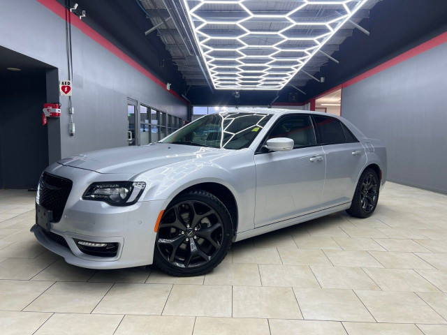 2022 Chrysler 300 in Cars & Trucks in Edmonton