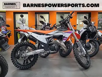 Base MSRP: $9,699Freight/PDI: $1,145Doc Fee: $495Tire Tax: $13Regular Price: $11,352OEM incentives m...