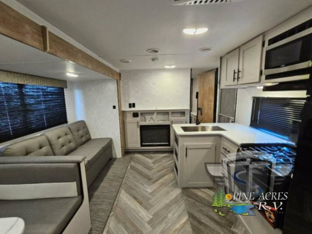 2023 Heartland Prowler 335SBH in Travel Trailers & Campers in Truro - Image 4