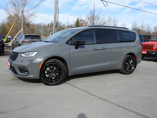  2023 Chrysler Pacifica LIMITED - DVD - S APPEARANCE - ALL WHEEL in Cars & Trucks in Napanee - Image 3